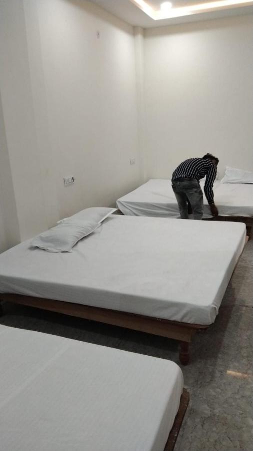 Hotel Garima Ujjain Esterno foto